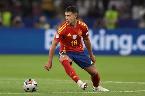 زوبيميندي: الهزيمة أمام البرتغال بمثابة إنذار.. ويامال لديه موهبة غير عادية